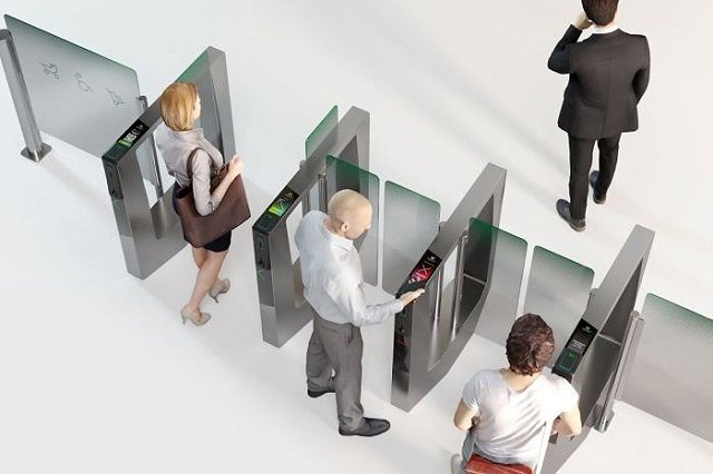 В екатеринбургском метро введут проход по QR-кодам