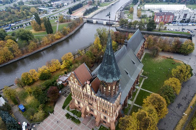 Мэр Калининграда заподозрил жителей в слишком активных молитвах