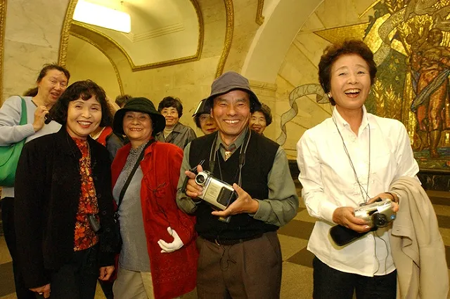 Петербургские депутаты высказались против иностранных гидов