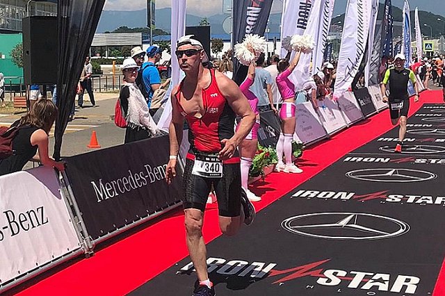 Экс-мэр Екатеринбурга Евгений Ройзман принял участие в триатлонном соревновании