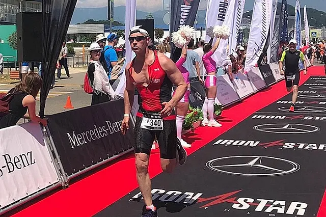 Экс-мэр Екатеринбурга Евгений Ройзман принял участие в триатлонном соревновании