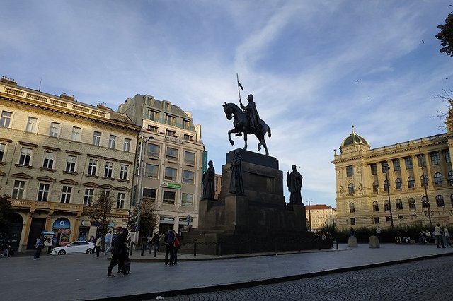 «Полезные идиоты». Чешское СМИ оскорбило чехов, оказавшихся в кризисе из-за Украины