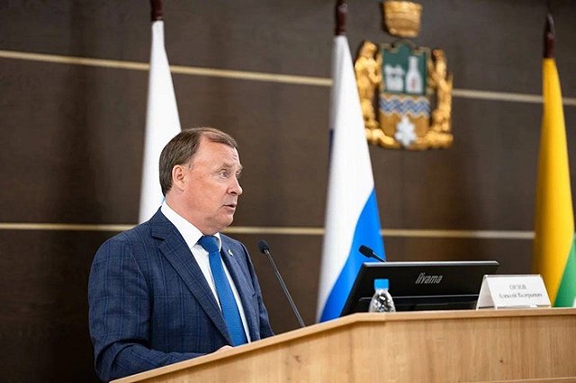 Алексей Орлов оправдал появление новых платных парковок борьбой с автохамами