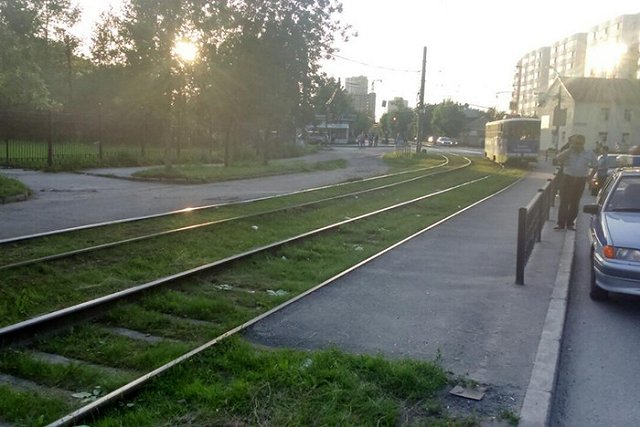 Женщина сломала палец в результате неосторожных действий водителя трамвая