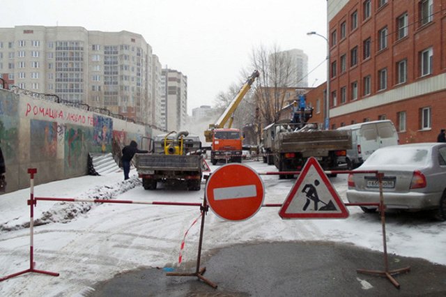 Жители Уралмаша до сих пор остаются без воды из-за столба ЕТТУ