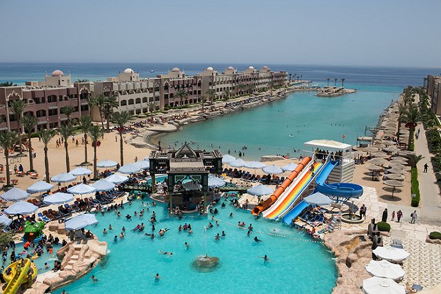 Российская туристка рассказала, как ей удалось выжить в кровавой резне в Хургаде