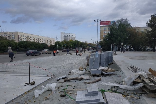 Пешеходы Екатеринбурга сделали выбор между плиткой и асфальтом