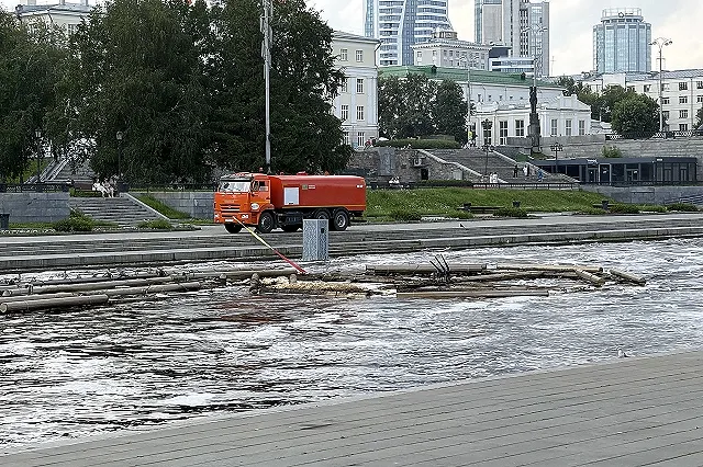 Мэр Орлов назвал реальный срок, когда екатеринбуржцам вернут горячую воду в дома