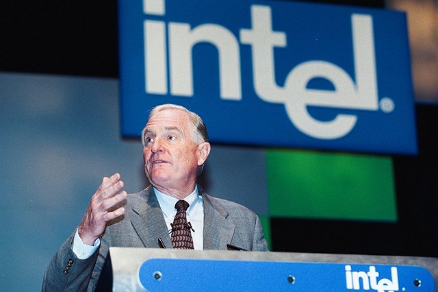 Intel рассказал о новом классе памяти в 1000 раз быстрее флеша