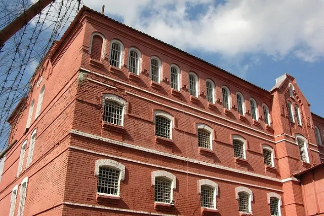 Заключенный сказал, что сам откусил себе язык, якобы отрезанный во время пыток