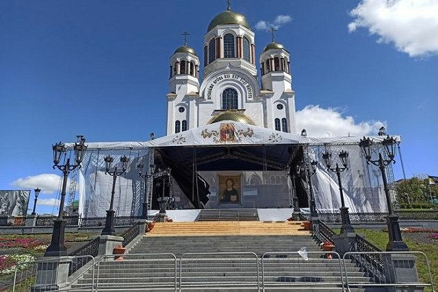 Крестный ход в Екатеринбурге все-таки прошел