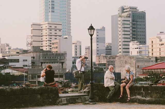 Юрист объяснила, можно ли публиковать в соцсетях фотографии незнакомых людей