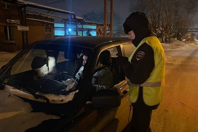 Инструктор вождения задержана в Нижнем Тагиле пьяной за рулем учебной машины