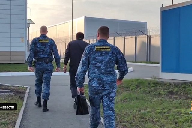 Суд Челябинска постановил выдворить из России мигранта, «предъявлявшего» спортсменке за шорты