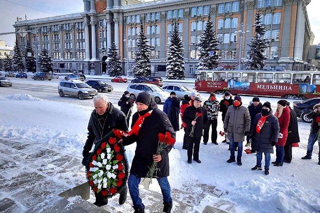 Свердловский депутат поручил КПРФ захватить власть, пока Навальный борется с режимом