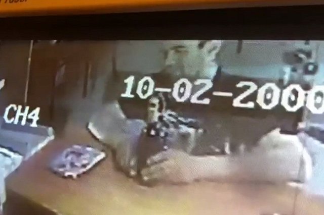 Свердловчанин обворовал магазин с алкоголем, решив подзаработать