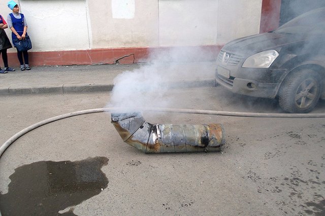 Гриль-бар на улице Воеводина горел сегодня в Екатеринбурге