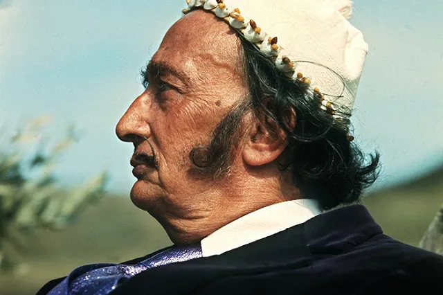 Усы Дали оказались нетленны, волосы и кости ему вернут после теста ДНК