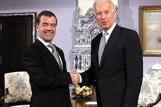 Байден официально стал кандидатом в президенты США от Демократической партии