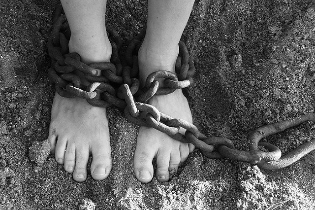 Девушка-инвалид сбежала из секс-рабства, организованного её матерью