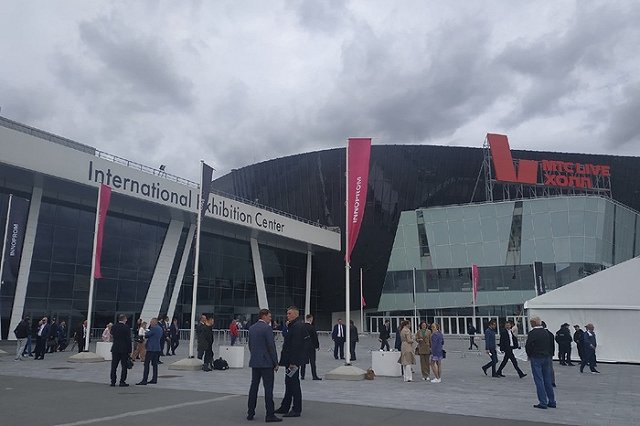 Зрители «Big Love Show-2023» пожаловались на дорогое такси из «Экспо» и группу «Винтаж»