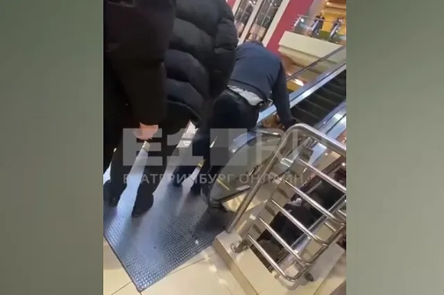 Мать ребёнка, которого «зажевало» эскалатором в Екатеринбурге, рассказала, как всё произошло