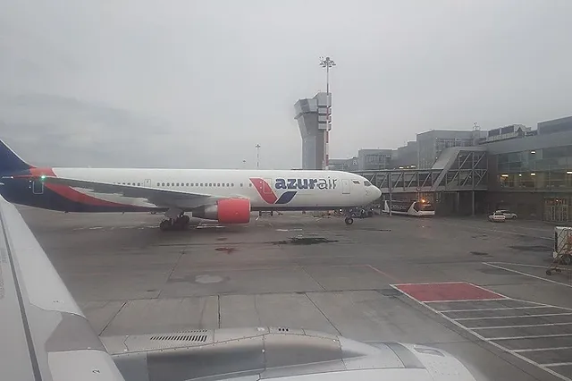 Росавиация запретила рейсы Utair и Azur air из Екатеринбурга за границу