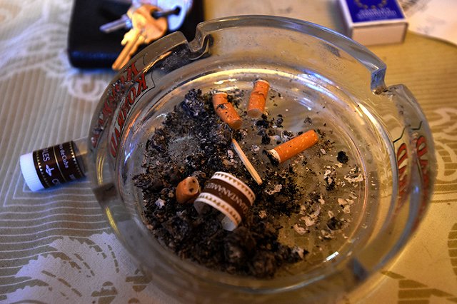 В российских магазинах могут появиться небрендированные пачки сигарет