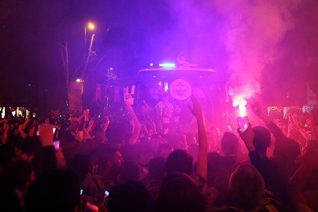 В ночном клубе Сургута погибла девушка. На нее рухнули телевизоры