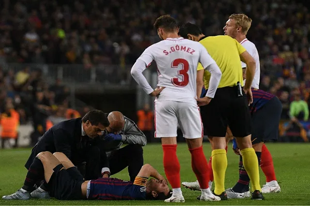 Месси сломал руку и пропускает матч с «Реалом»