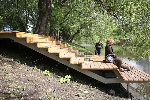 Александр Высокинский объехал ремонтируемые скверы в Екатеринбурге