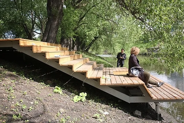 Александр Высокинский объехал ремонтируемые скверы в Екатеринбурге