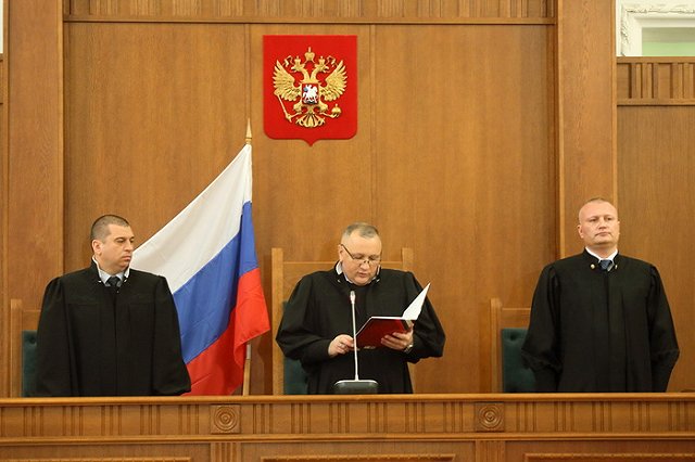 Свердловский Роспотребнадзор будет судиться с «Красным и белым» из-за вспышки коронавируса