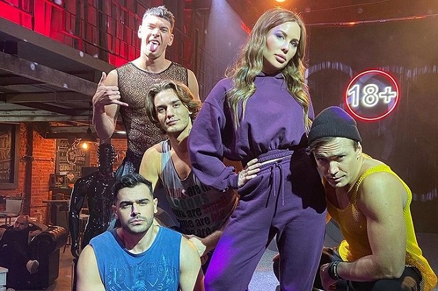 Бывшая участница «Уральских пельменей» Юля Михалкова снялась в сериале Андреасяна «Стриптизёры»