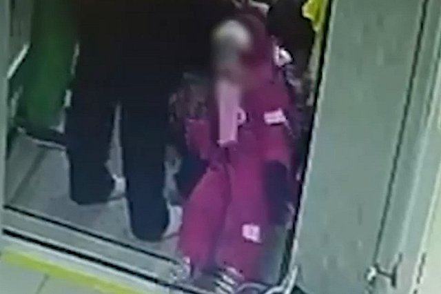 В Екатеринбурге воспитательницу детсада обвинили в нападении на 2-летнюю девочку