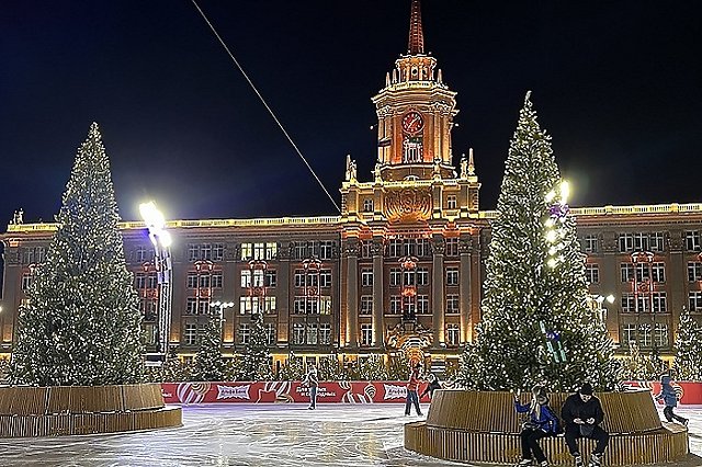 На Площади 1905 года вновь закрывают главный каток Екатеринбурга