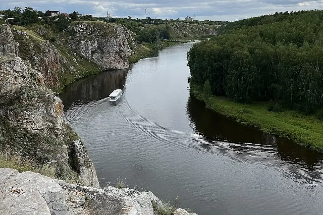 Подростка унесло течением во время купания в Исети