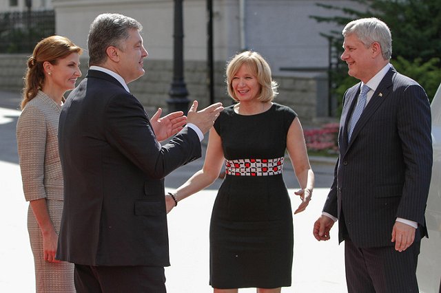 СМИ сообщили о следовании российских фрегатов за кораблем премьера Канады