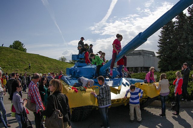 СБУ лишила аккредитации журналистку Sky News