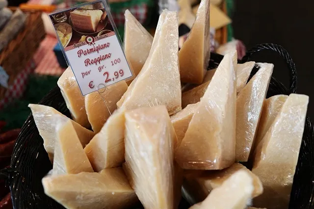 В Италии обезвредили банду похитителей пармезана