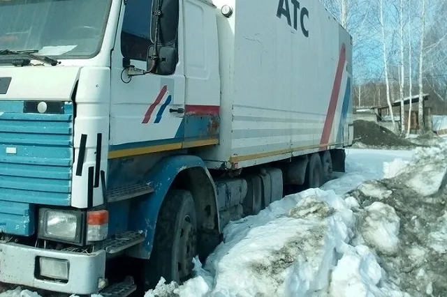 В Екатеринбурге приставы опечатали рефрижератор злостного должника по алиментам