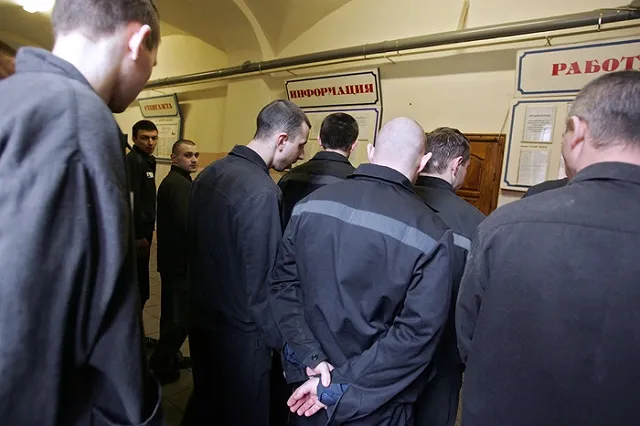 Осужденный за избиение омоновец дал показания о побоях в колонии и был забит