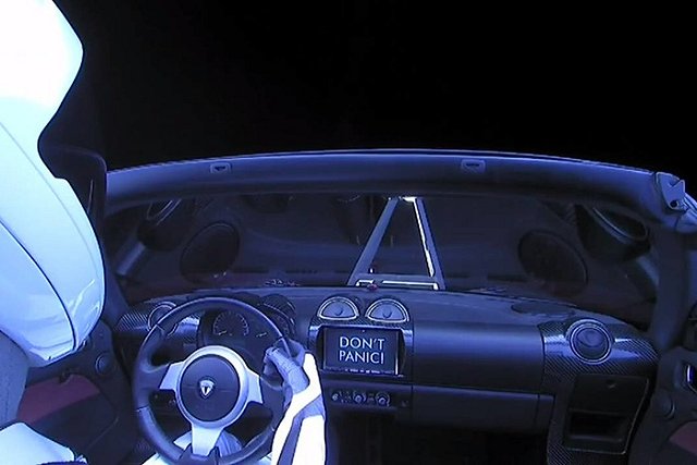 Исчезновение машины Илона Маска в далеком космосе покажут в прямом эфире