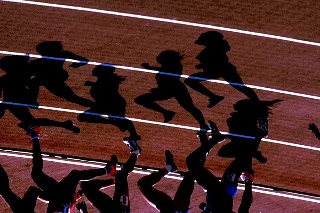 Российским легкоатлетам вновь продлили отстранение