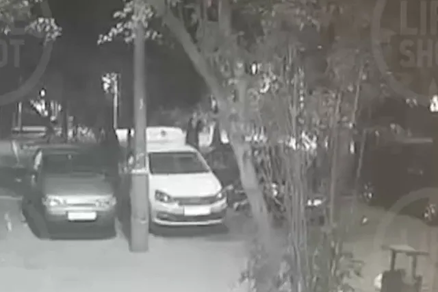 В Москве мужчина выкинул маленького сына из окна