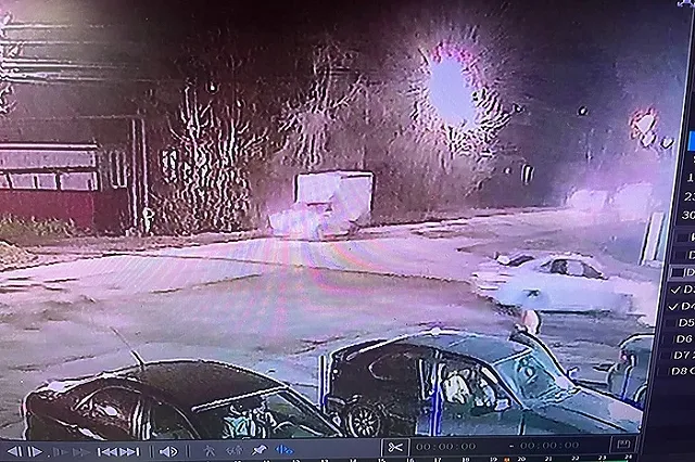 В Екатеринбурге разыскивают газелиста, сбившего подростка на «зебре» и скрывшегося с места происшествия