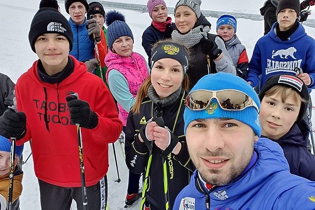 Майгуров: Россию не допускают к международным соревнованиям из-за отказа вернуть медали в биатлоне