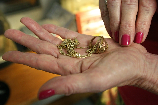 Полиция Екатеринбурга ищет пострадавших от рук гадалок-мошенниц