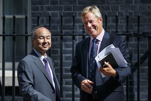 Японцы покупают британцев