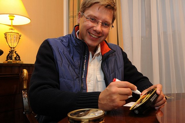 Мэр Риги подбодрил заговоривших по-русски дипломатов фразой «Вы там держитесь!»